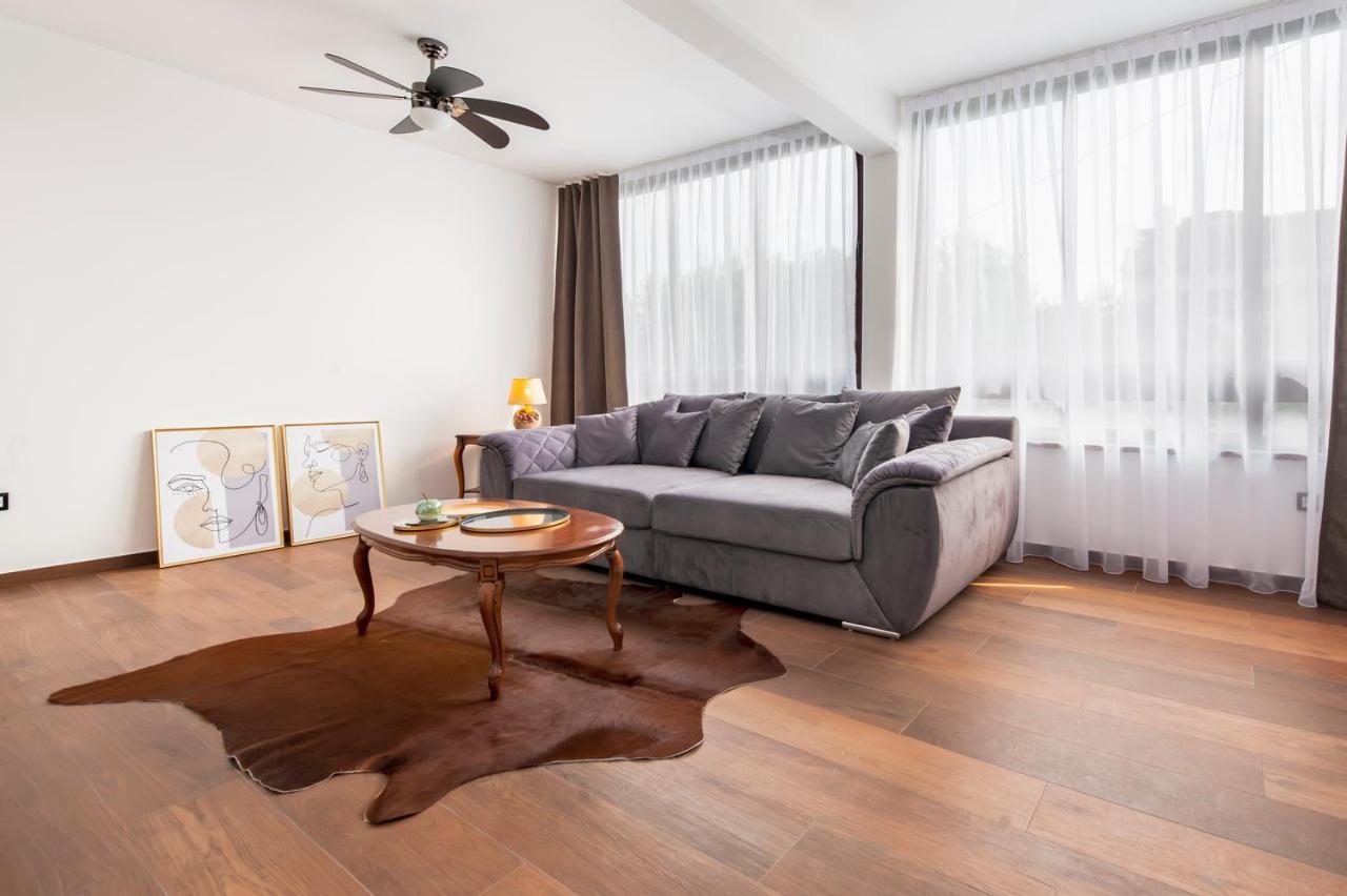 Apartments Sanja-New Renovated Ровинь Экстерьер фото