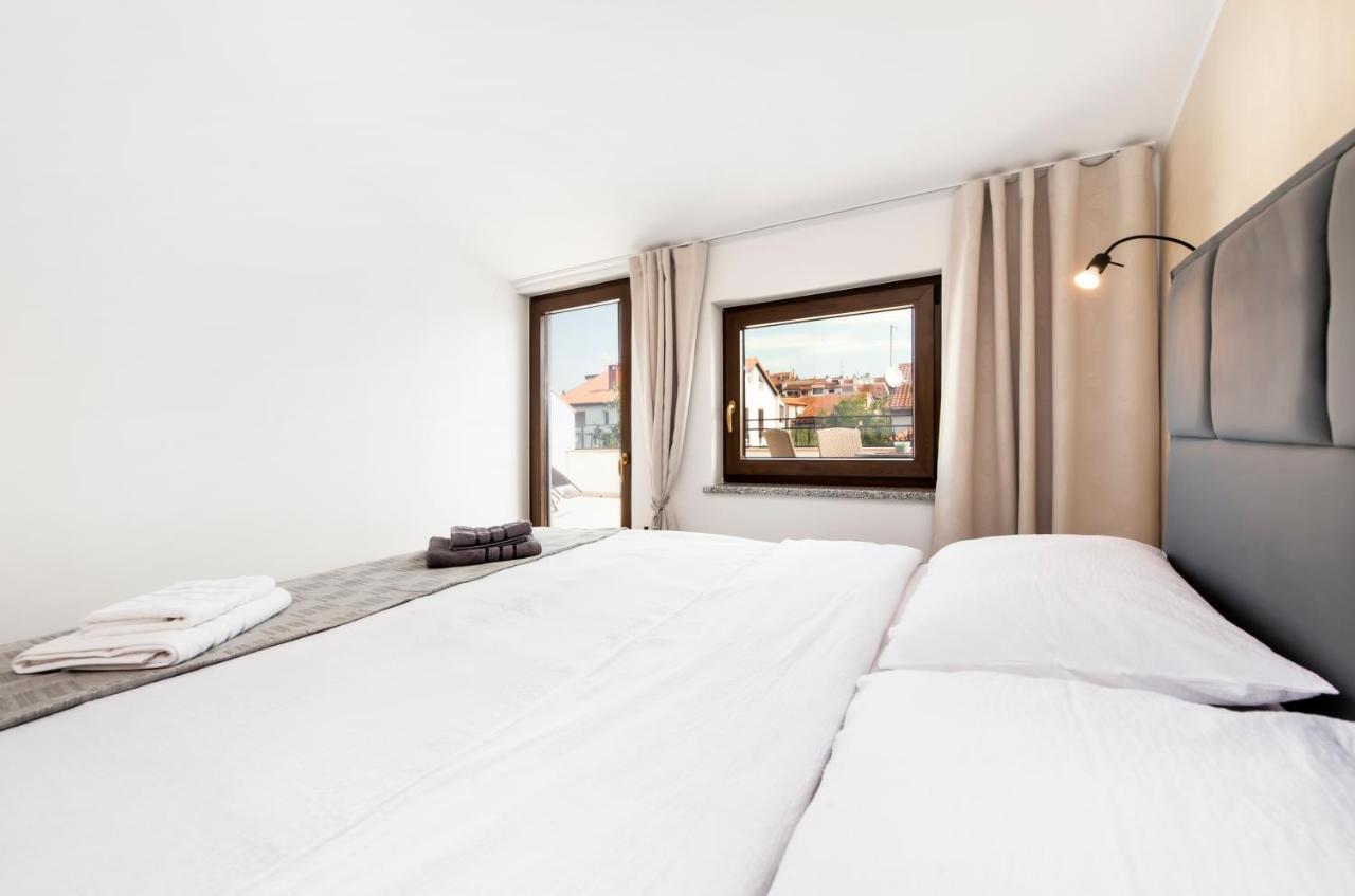 Apartments Sanja-New Renovated Ровинь Экстерьер фото