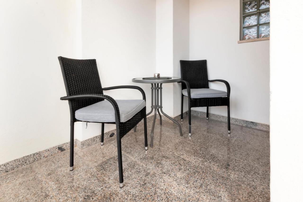 Apartments Sanja-New Renovated Ровинь Экстерьер фото