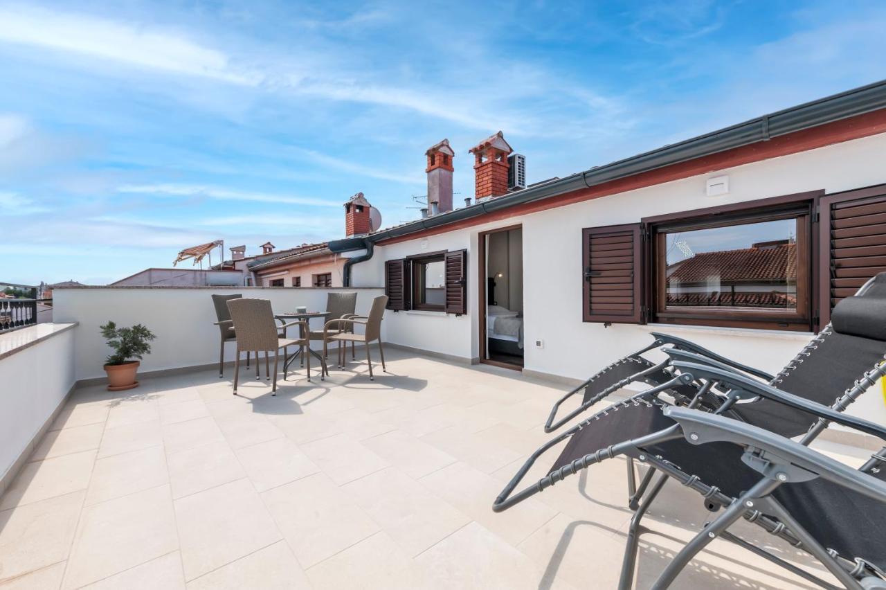 Apartments Sanja-New Renovated Ровинь Экстерьер фото