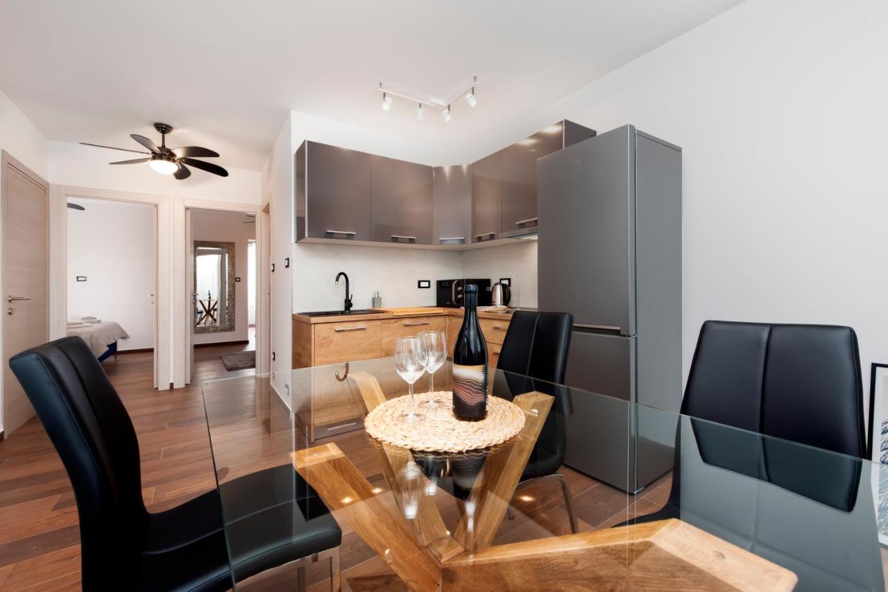 Apartments Sanja-New Renovated Ровинь Экстерьер фото